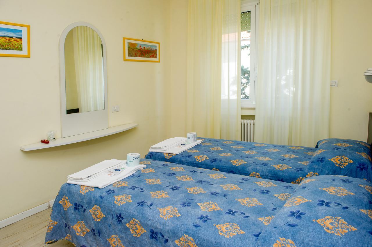 Hotel Cristina Hospitality Centrale (Adults Only) Riccione Eksteriør bilde